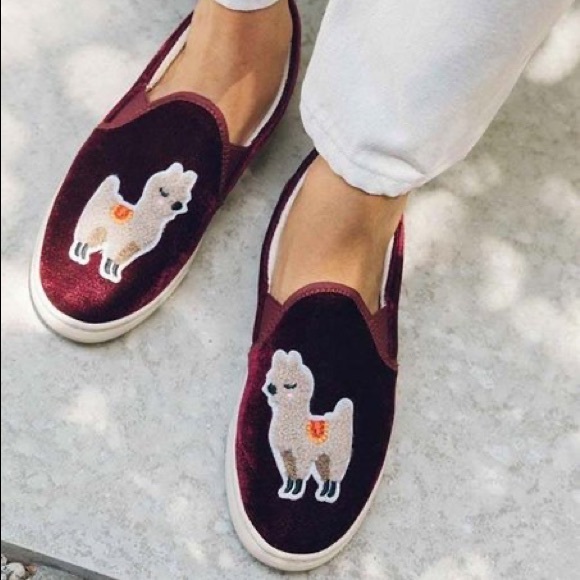 Soludos | Shoes | Soludos Velvet Llama 